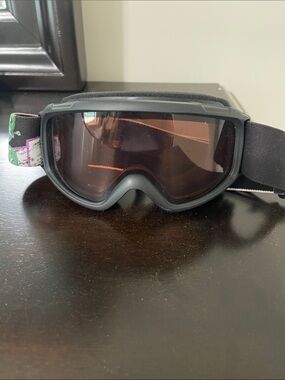 SMITH Black Frame Goggles with Brown Tinted Lens